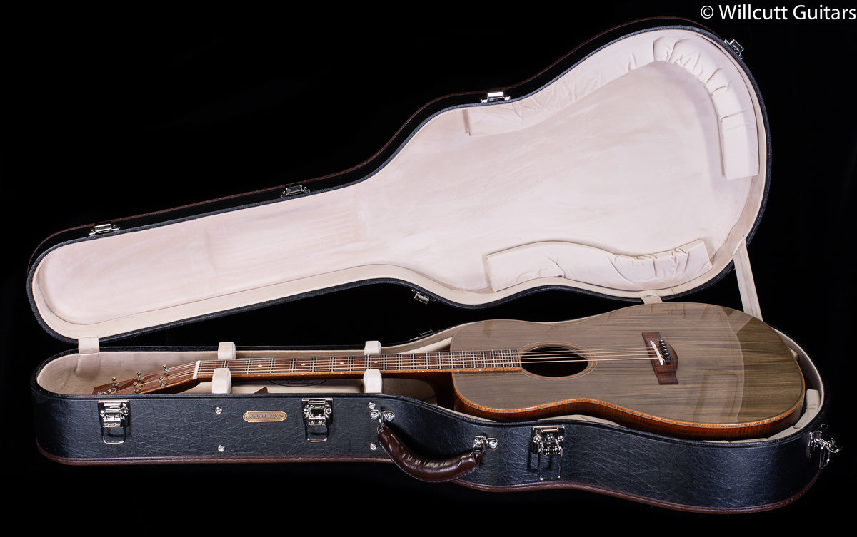 Santa Cruz OM Model Custom Ancient Sitka Fiddleback Mahogany