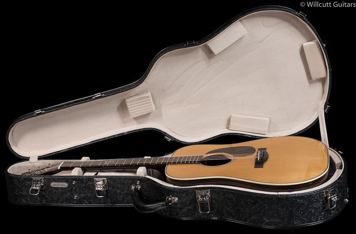 Santa Cruz Brad Paisley B/PW Signature Model (478)