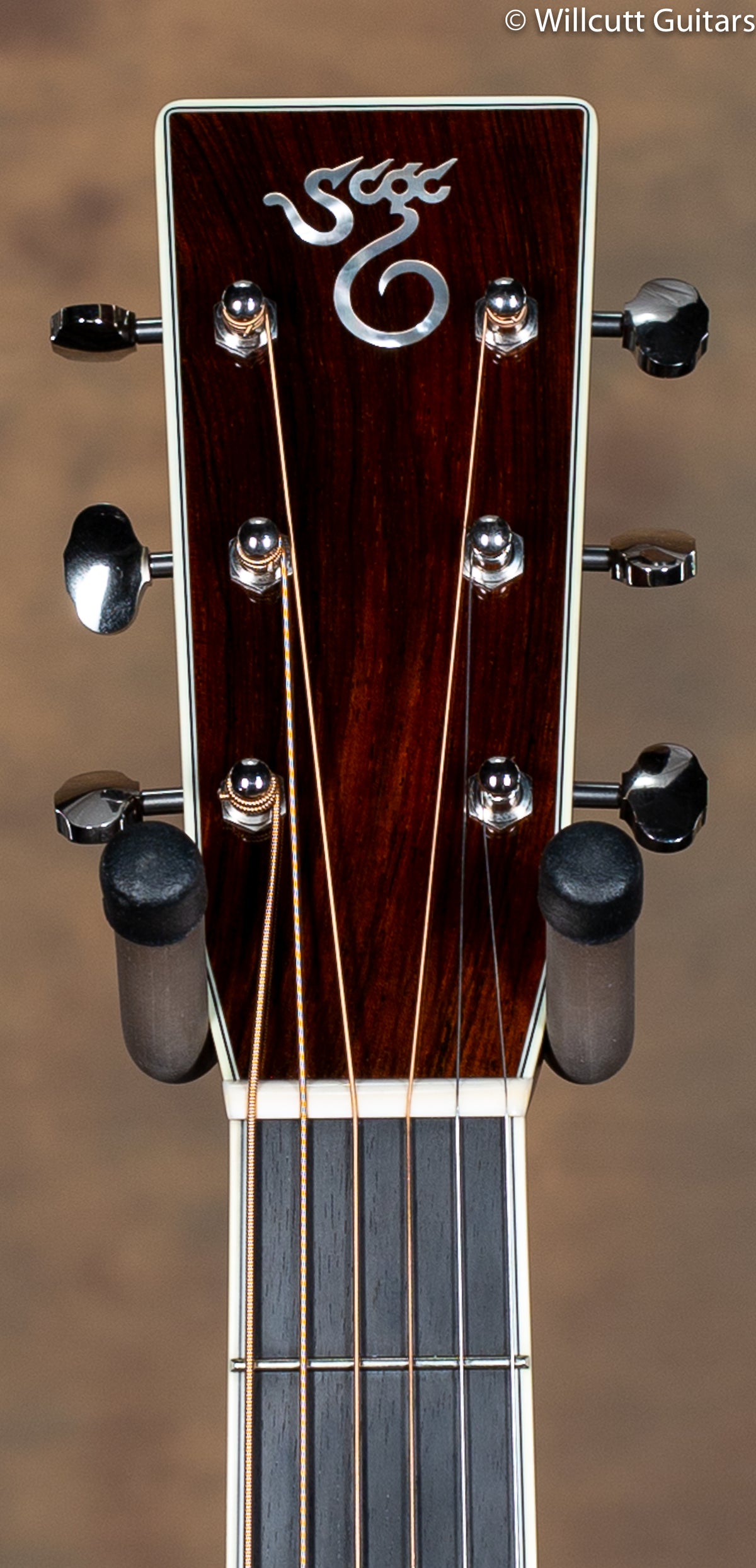 Santa Cruz Vintage Artist Dreadnought Adirondack/Hot Hide Glue Bracing