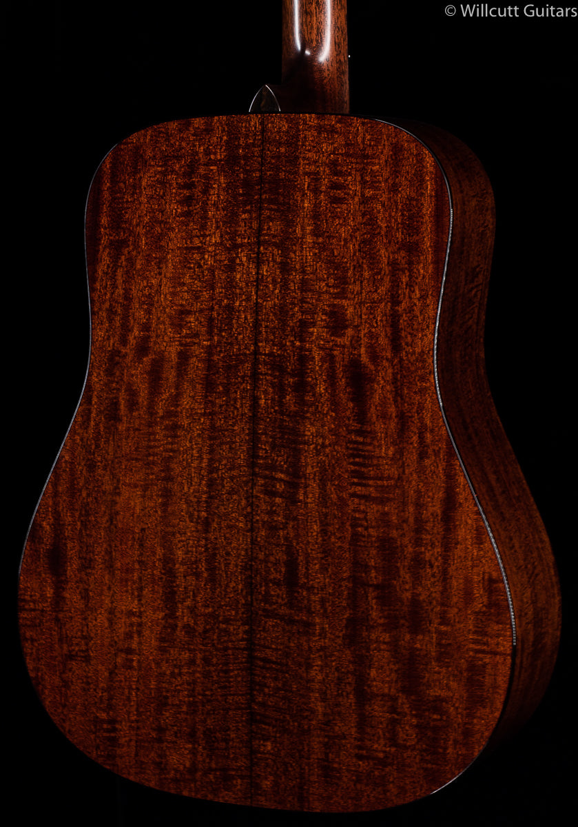 Bourgeois D Country Boy Aged Tone Adirondack (798)