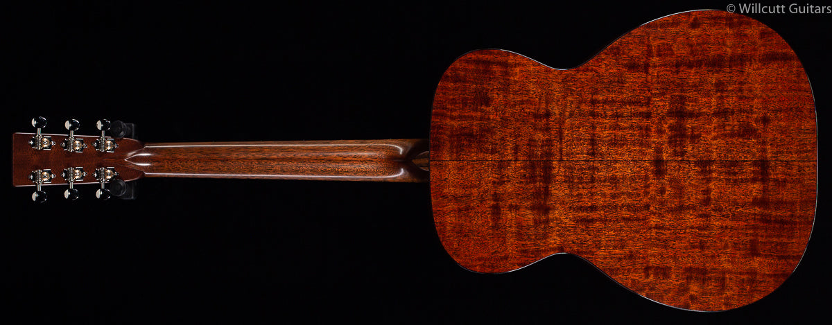 Bourgeois 00 Country Boy Adirondack Spruce Figured Mahogany (752)