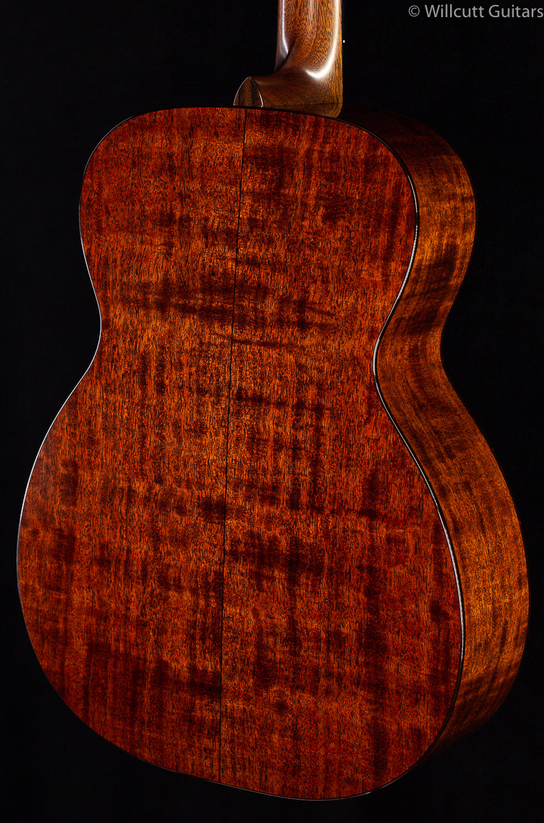 Bourgeois 00 Country Boy Adirondack Spruce Figured Mahogany (752)