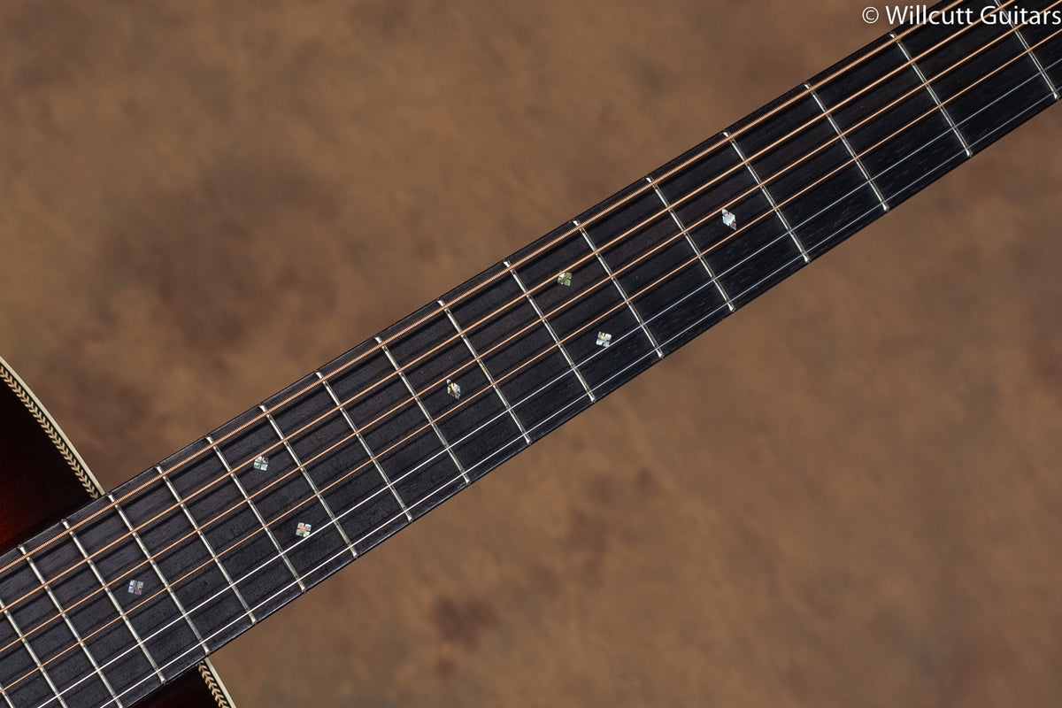 Martin D-28 Golden Era Brazilian Sunburst