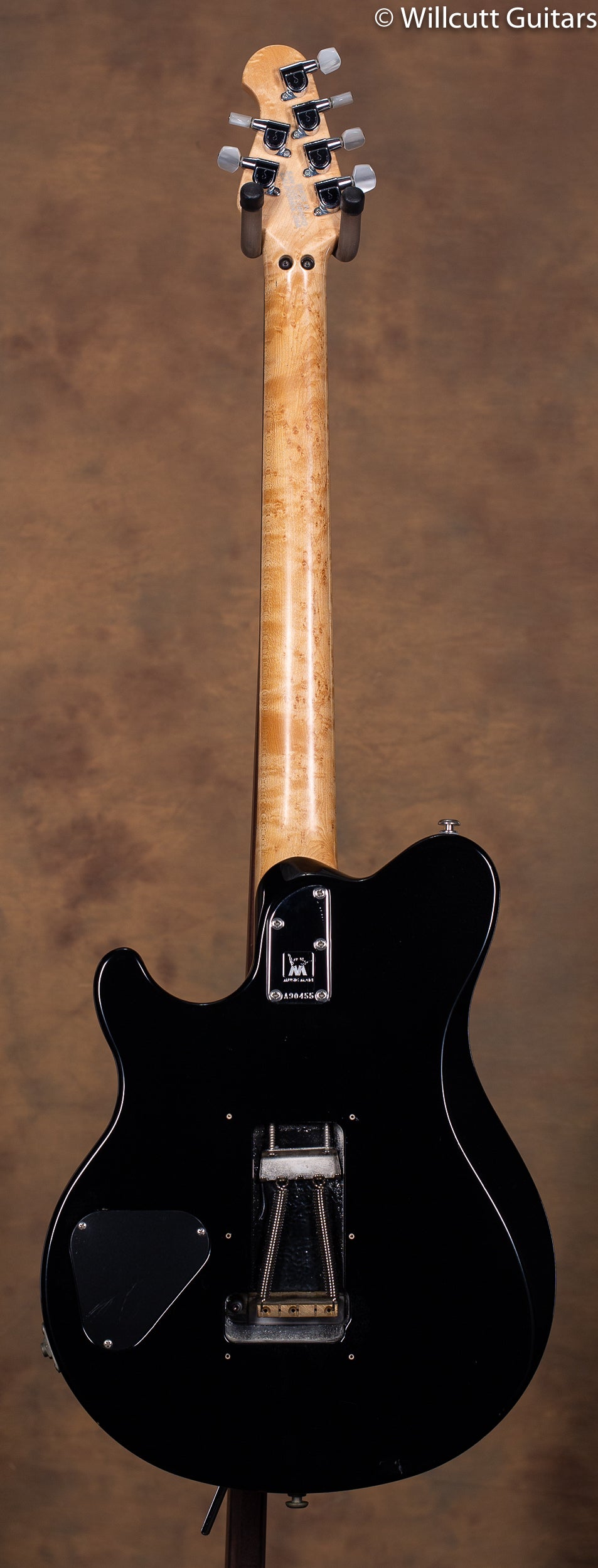 Ernie Ball Music Man Axis Black USED