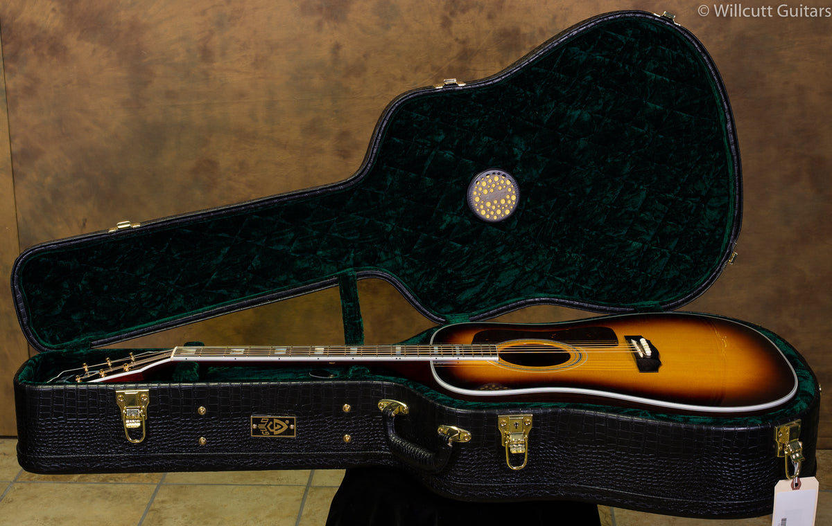 Guild D-55 Sunburst USED