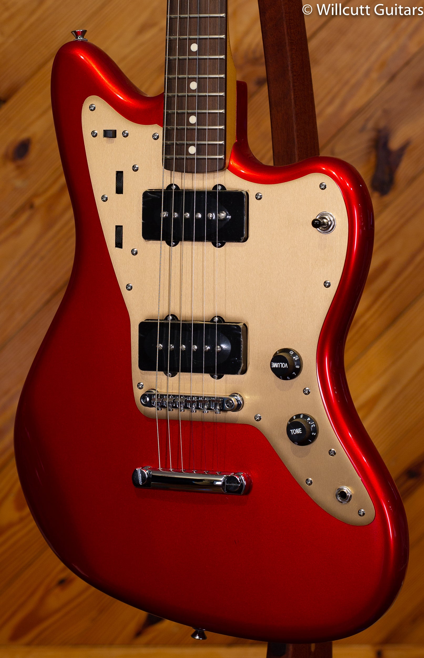 Squier Deluxe Jazzmaster Candy Apple Red - Willcutt Guitars