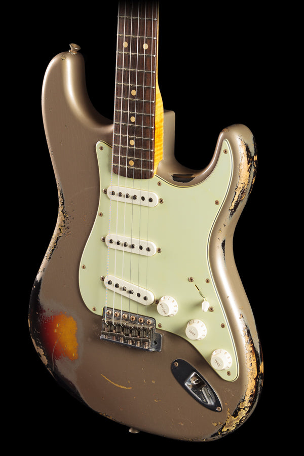 Fender Custom Shop 1960 Stratocaster® Relic Shoreline Gold over 3-Color Sunburst