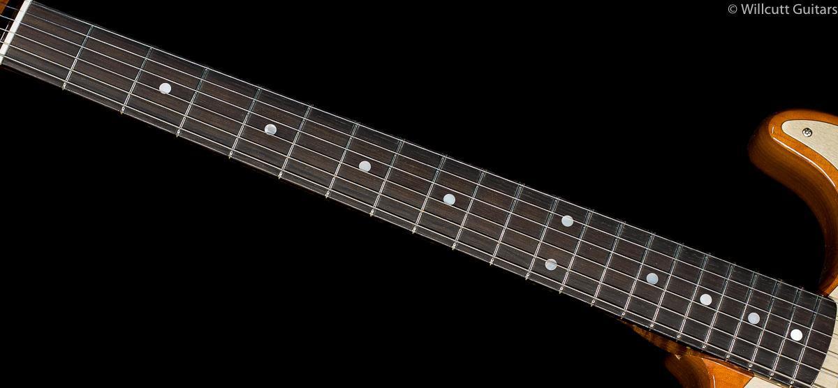 fender-custom-shop-artisan-rose-myrtle-stratocaster-115