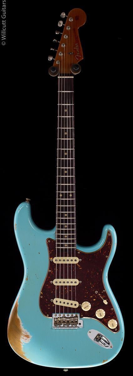 fender-custom-shop-ltd-60-roasted-stratocaster-heavy-relic-daphne-blue-330
