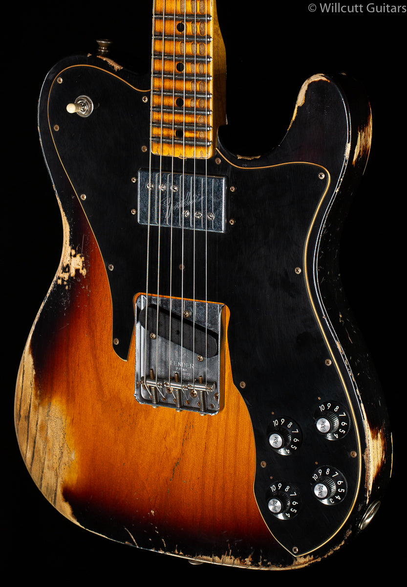 Fender Custom Shop Limited Edition 70&#39;s Custom Relic Faded Aged 3-Color Sunburst (150)