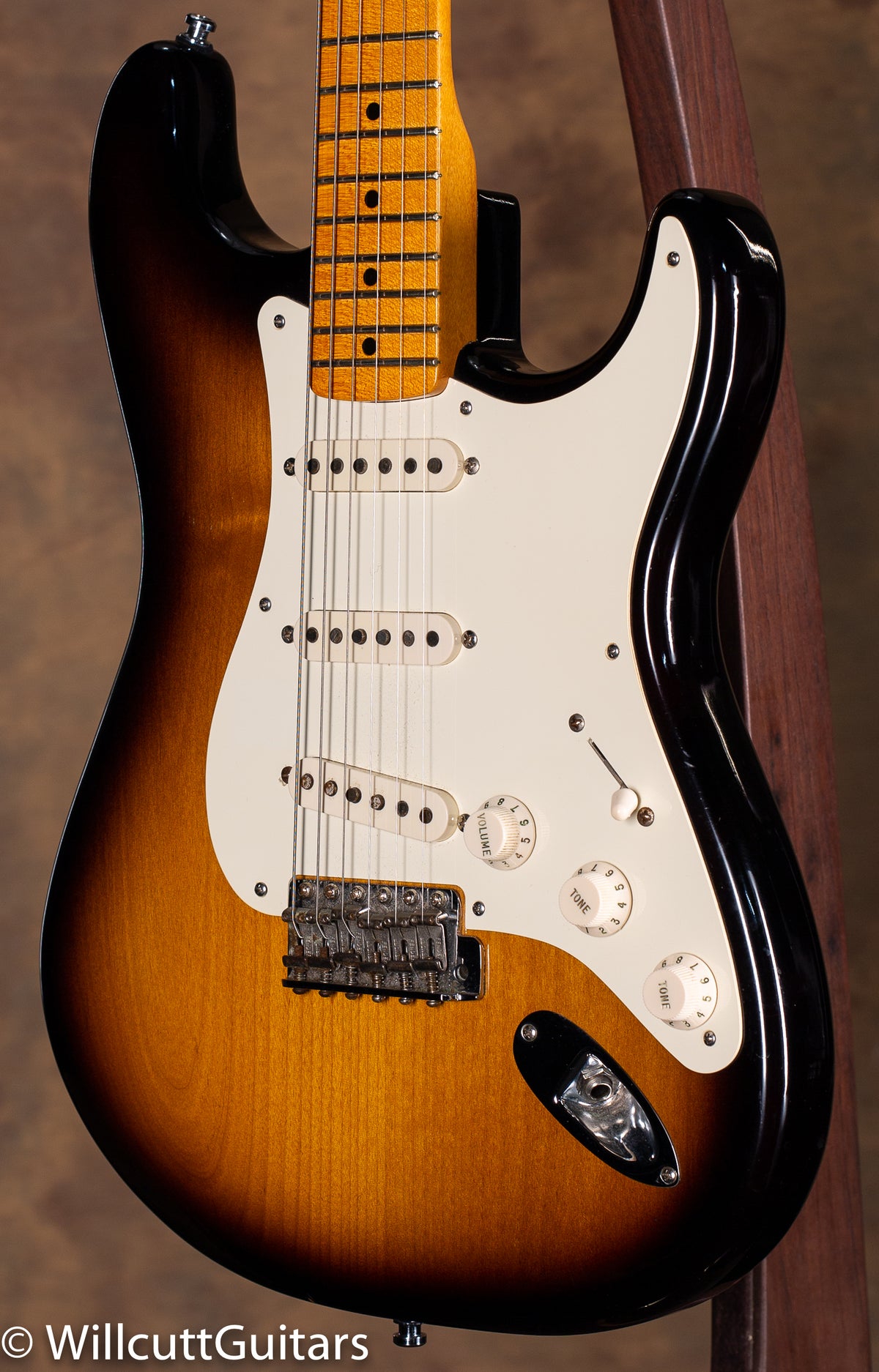 Fender Eric Johnson Stratocaster 2 Tone Sunburst Maple USED