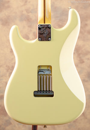 Fender Eric Johnson Thinline Stratocaster Vintage White USED
