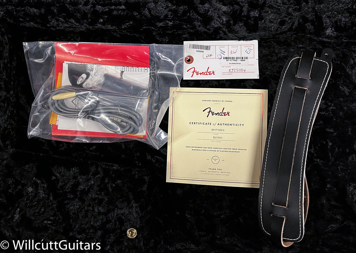 Fender Eric Johnson Stratocaster, Maple Fingerboard, Black (034)