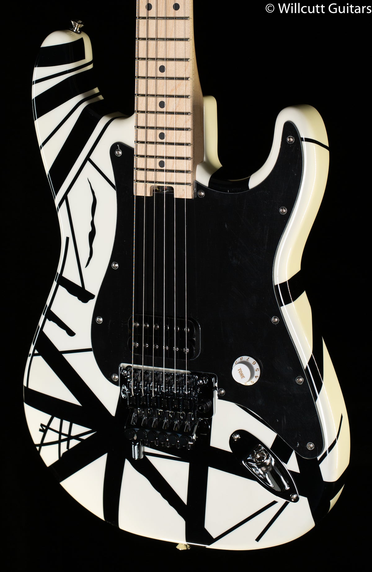 EVH Striped Series White with Black Stripes (621)