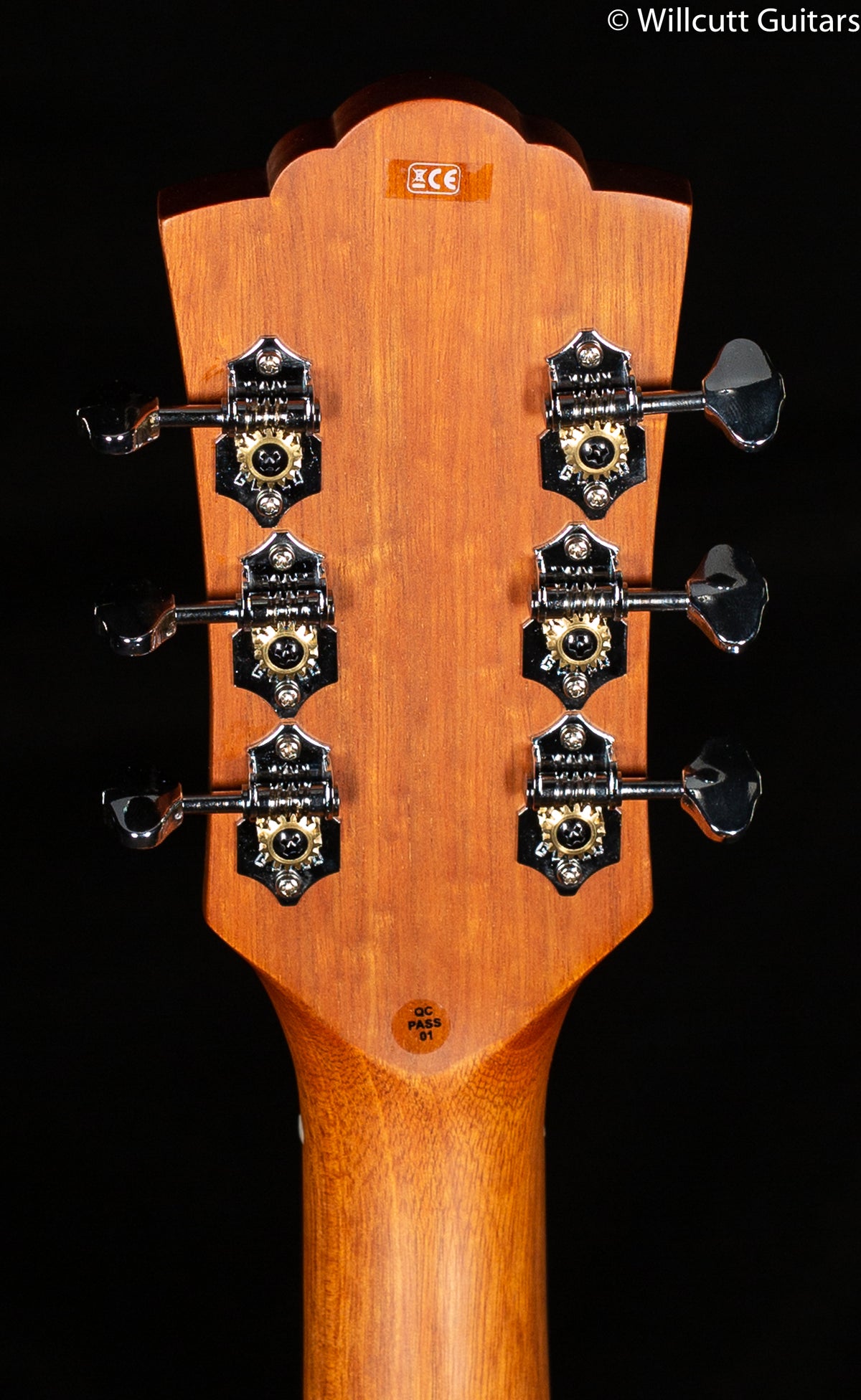 Guild D-240E LTD Flamed Mahogany Natural