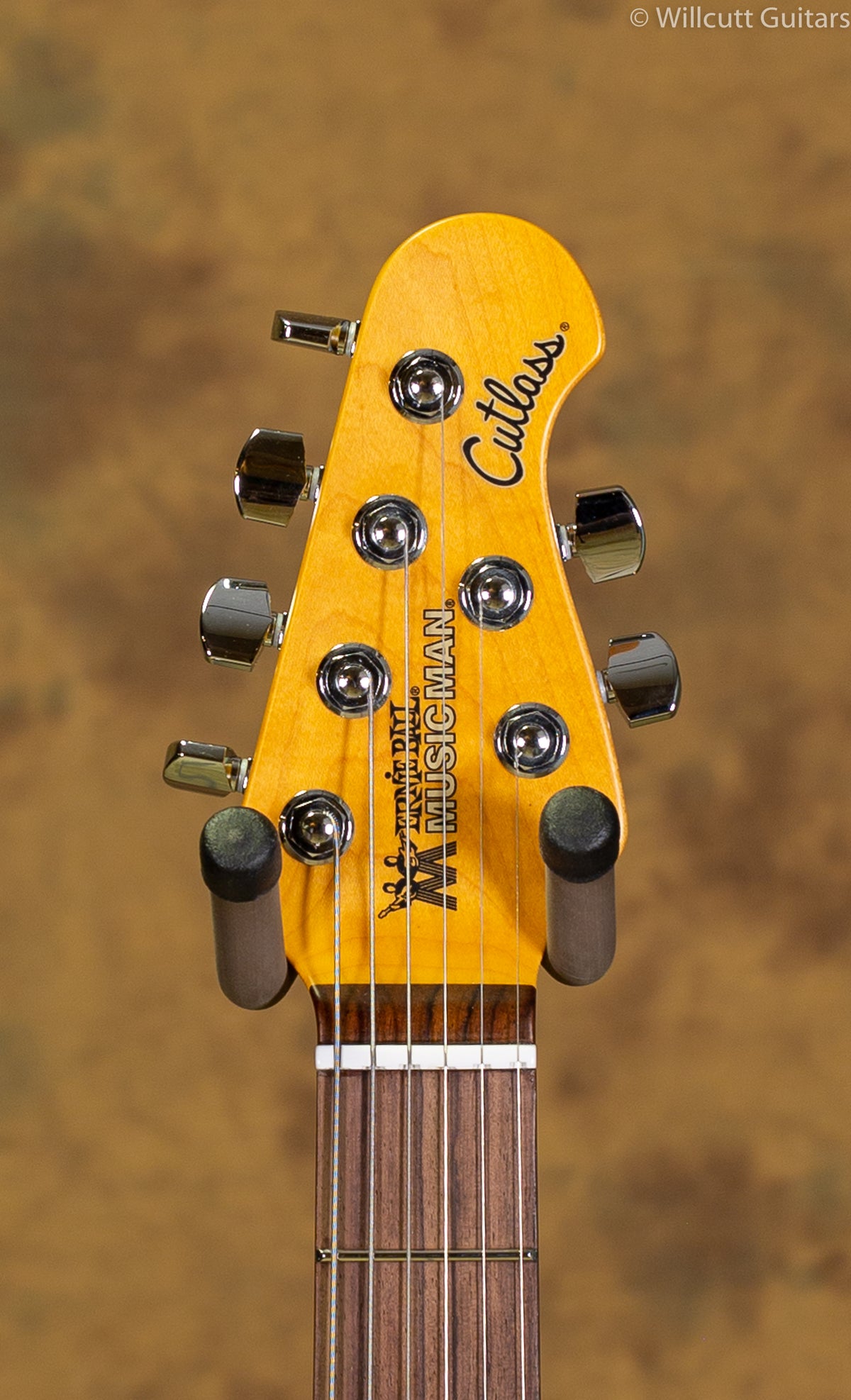 Ernie Ball Music Man Cutlass Charcoal Frost DEMO