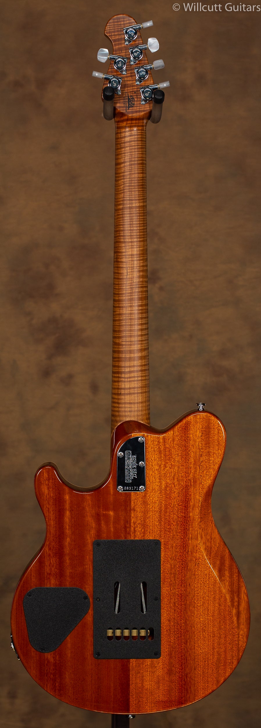 Ernie Ball Music Man Axis Roasted Maple Roasted Amber USED