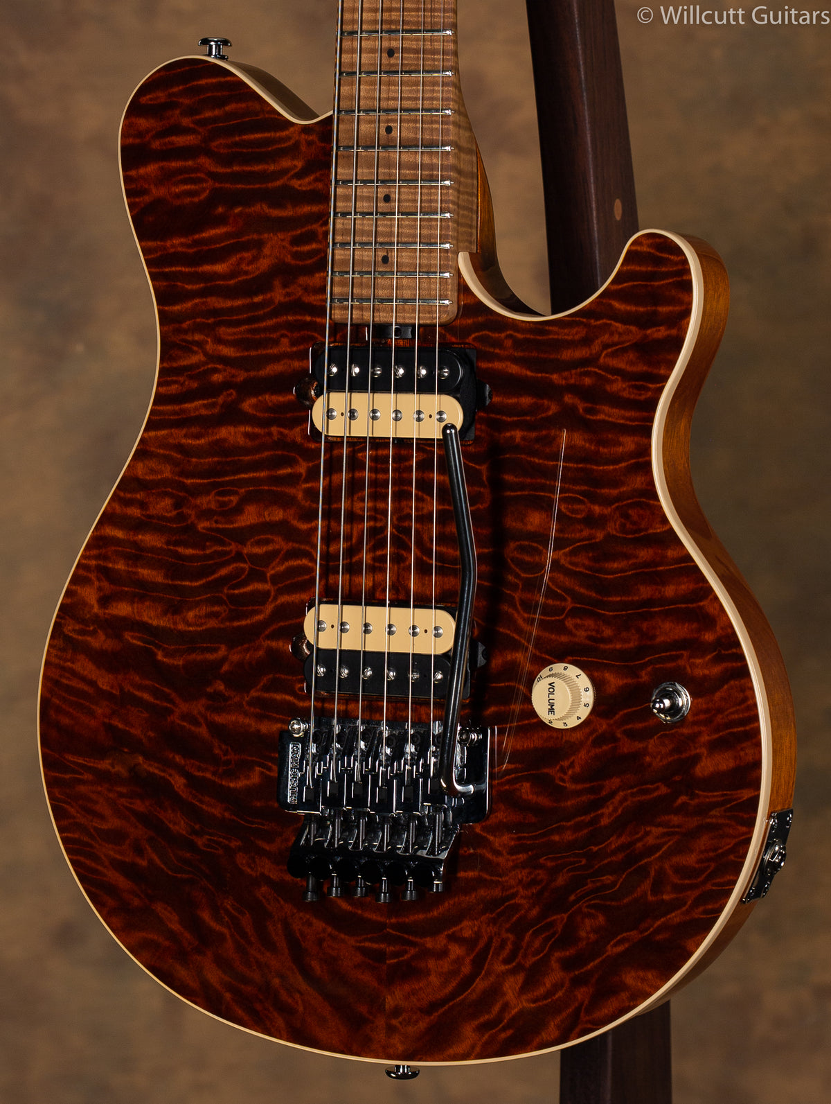 Ernie Ball Music Man Axis Roasted Maple Roasted Amber USED