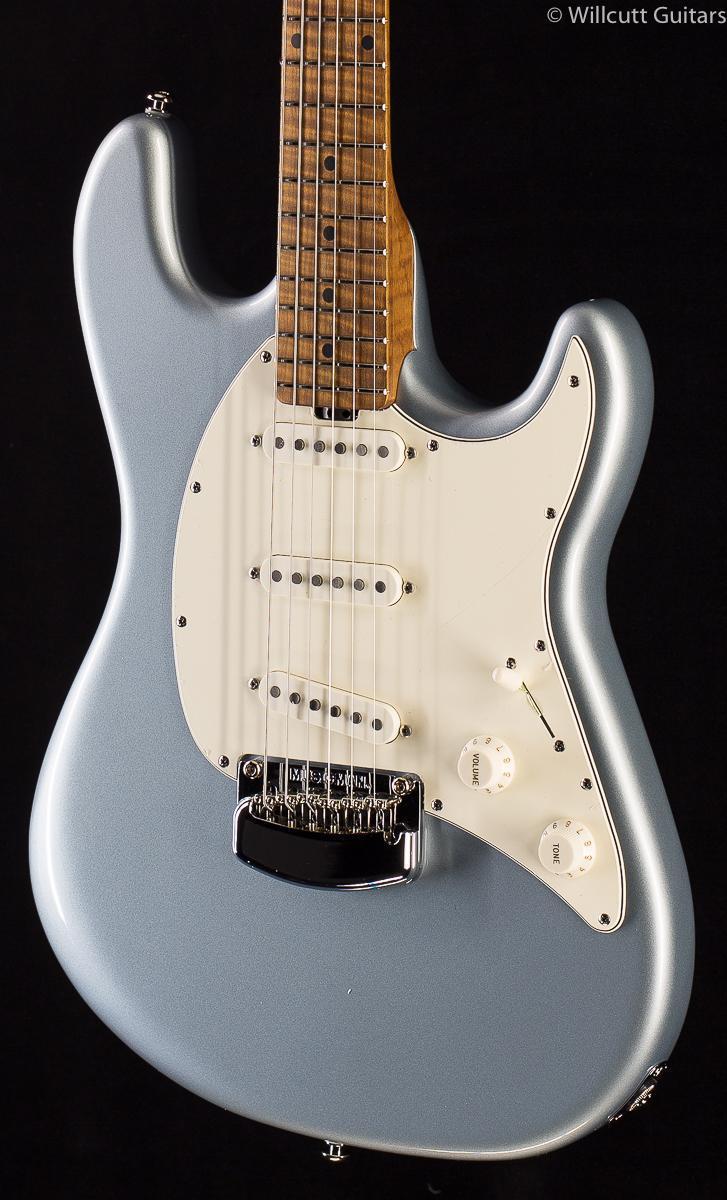 ギター Music Man Cutlass RS SSS Firemist Silver Ernie Ball Music Man Cutlass RS - Firemist Silver | Sweetwater