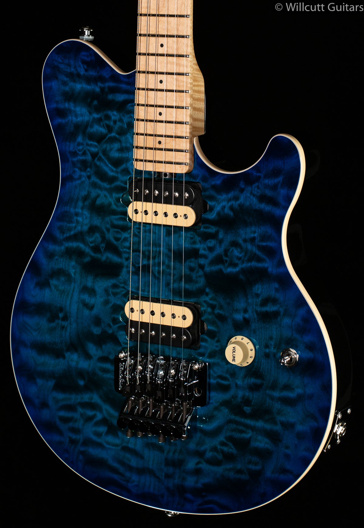 Ernie Ball Music Man Axis Balboa Blue Quilt, Maple