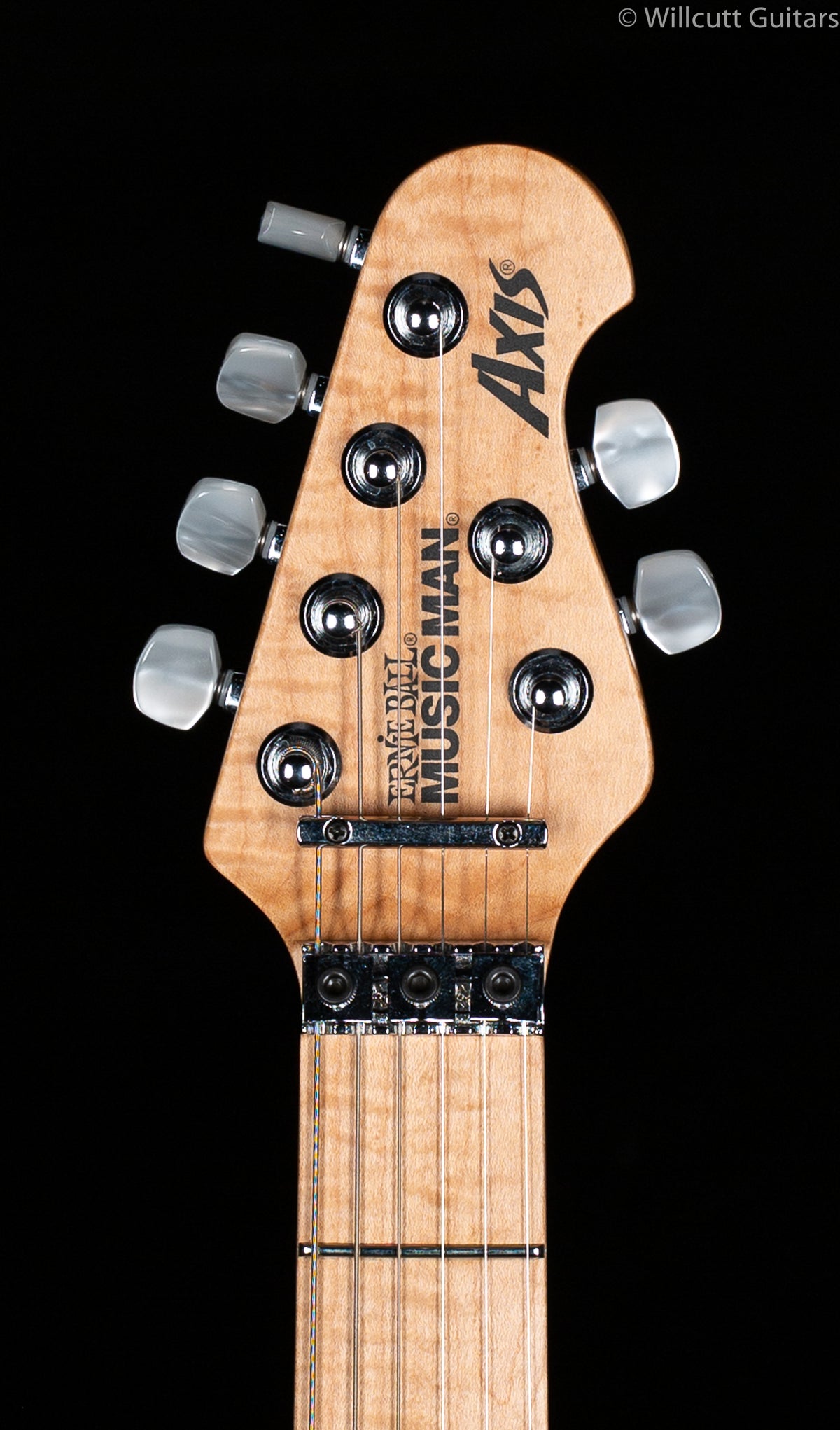 Ernie Ball Music Man Axis Balboa Blue Quilt, Maple