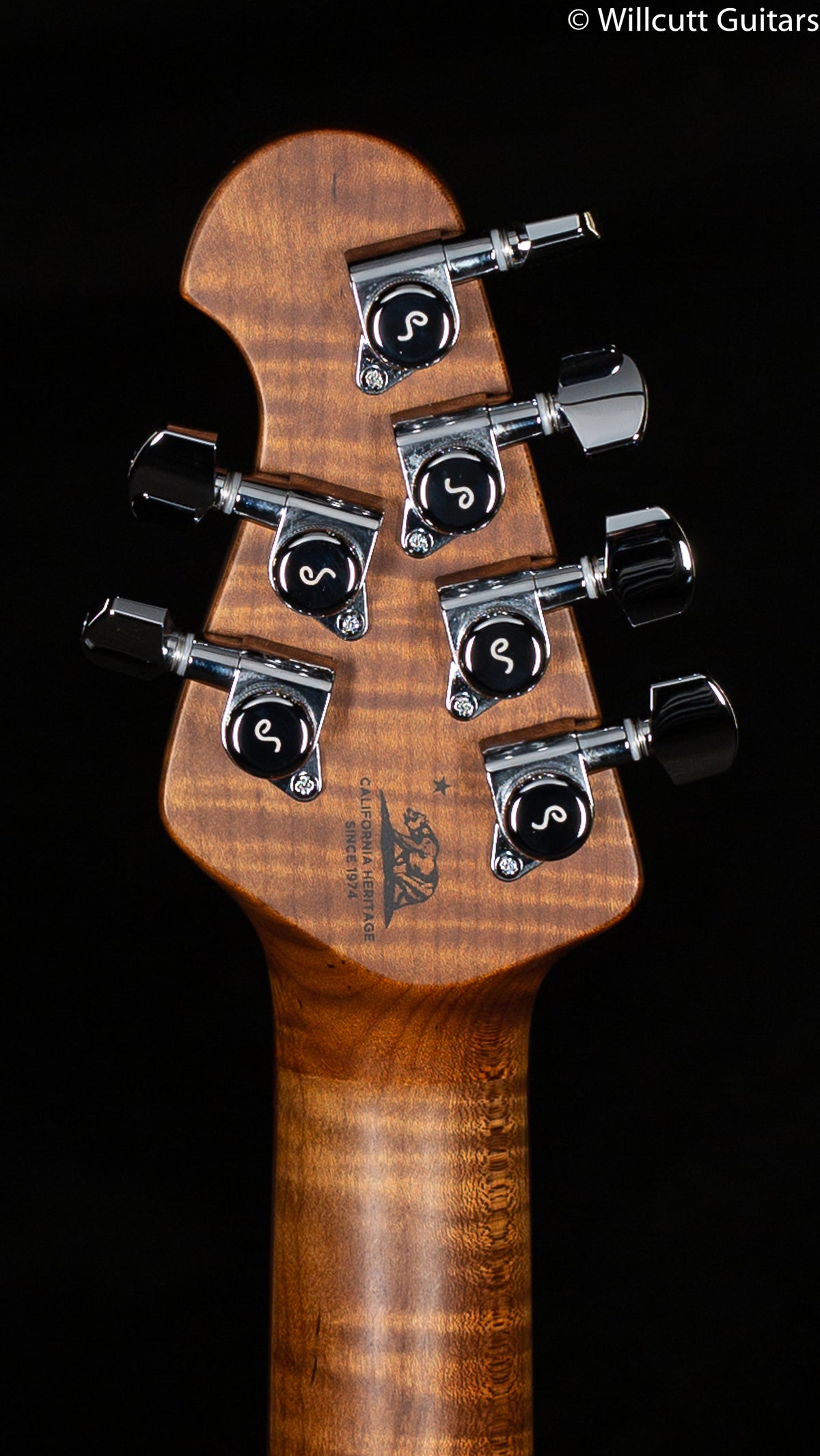 Ernie Ball Music Man Luke III HH Fuschia Sparkle