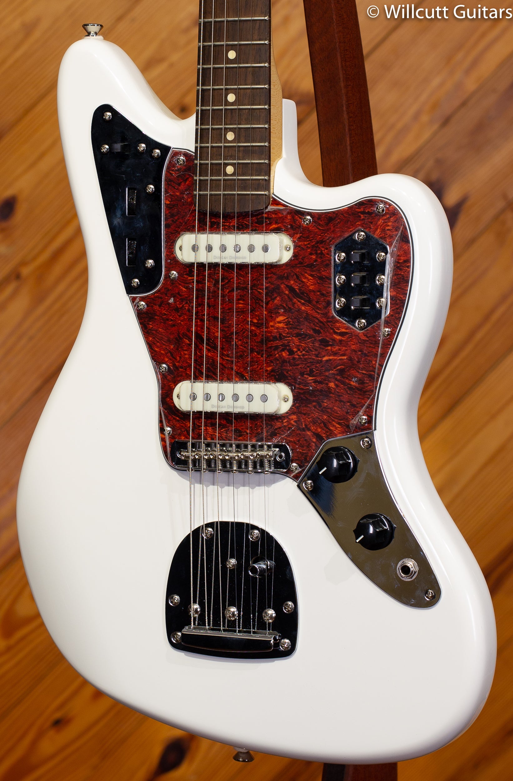 ギター Squier  Vintage Modified Jaguar Squier Jaguar - Electric Guitar Review - Var Guitar