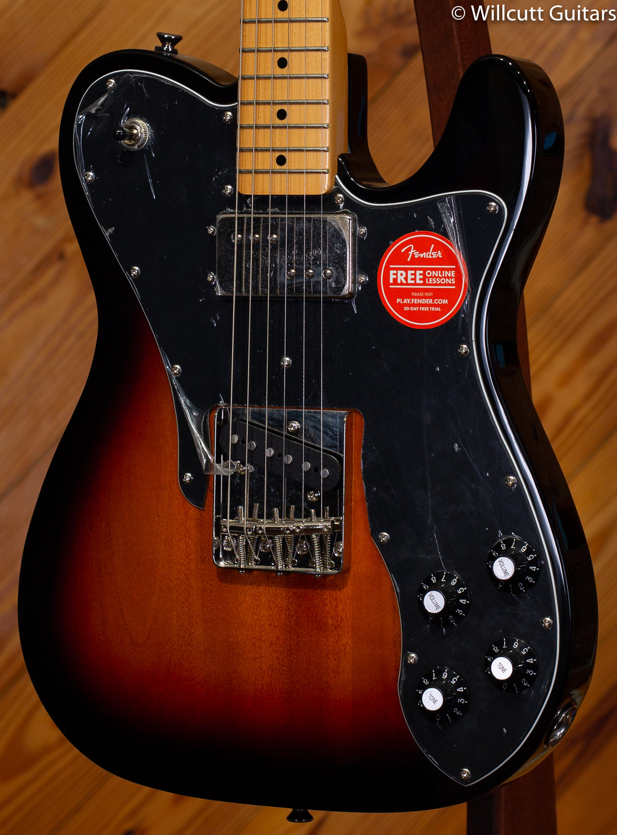 Squier Classic Vibe &#39;70s Telecaster Custom, Maple Fingerboard, 3-Color Sunburst Demo