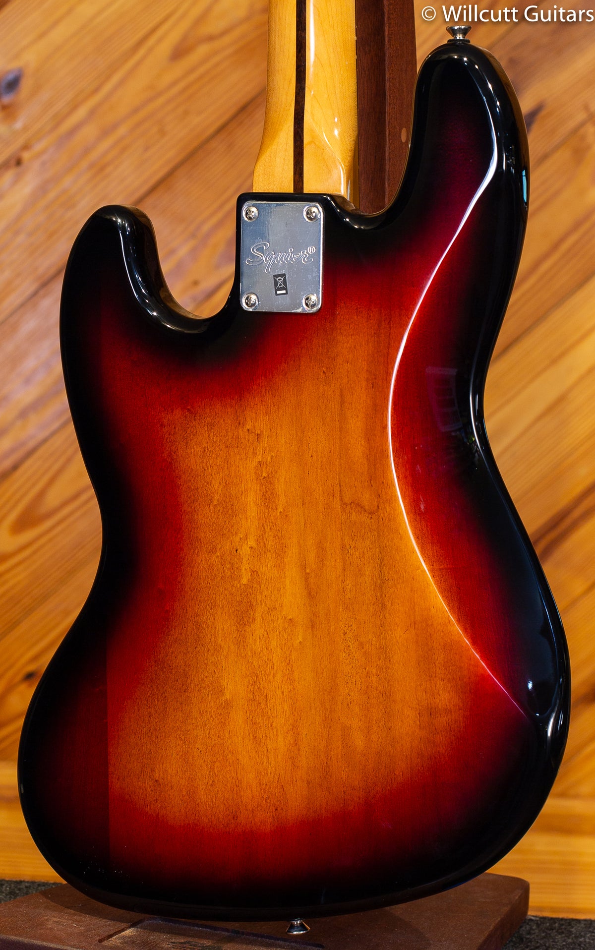 Squier Classic Vibe '60s Jazz Bass 3-Tone Sunburst demo Bass Guitar