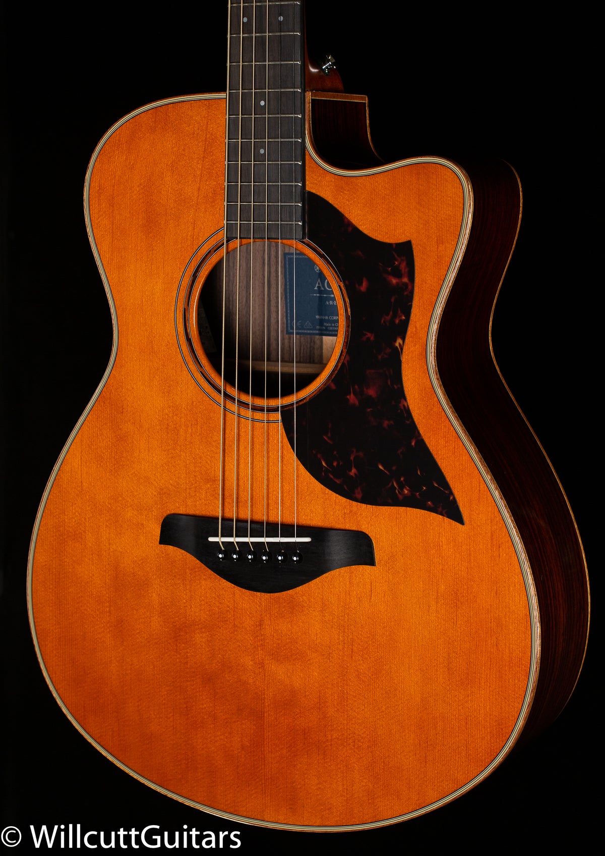 Yamaha AC3R VN SMALL BODY CUTAWAY ACOUSTIC (020)