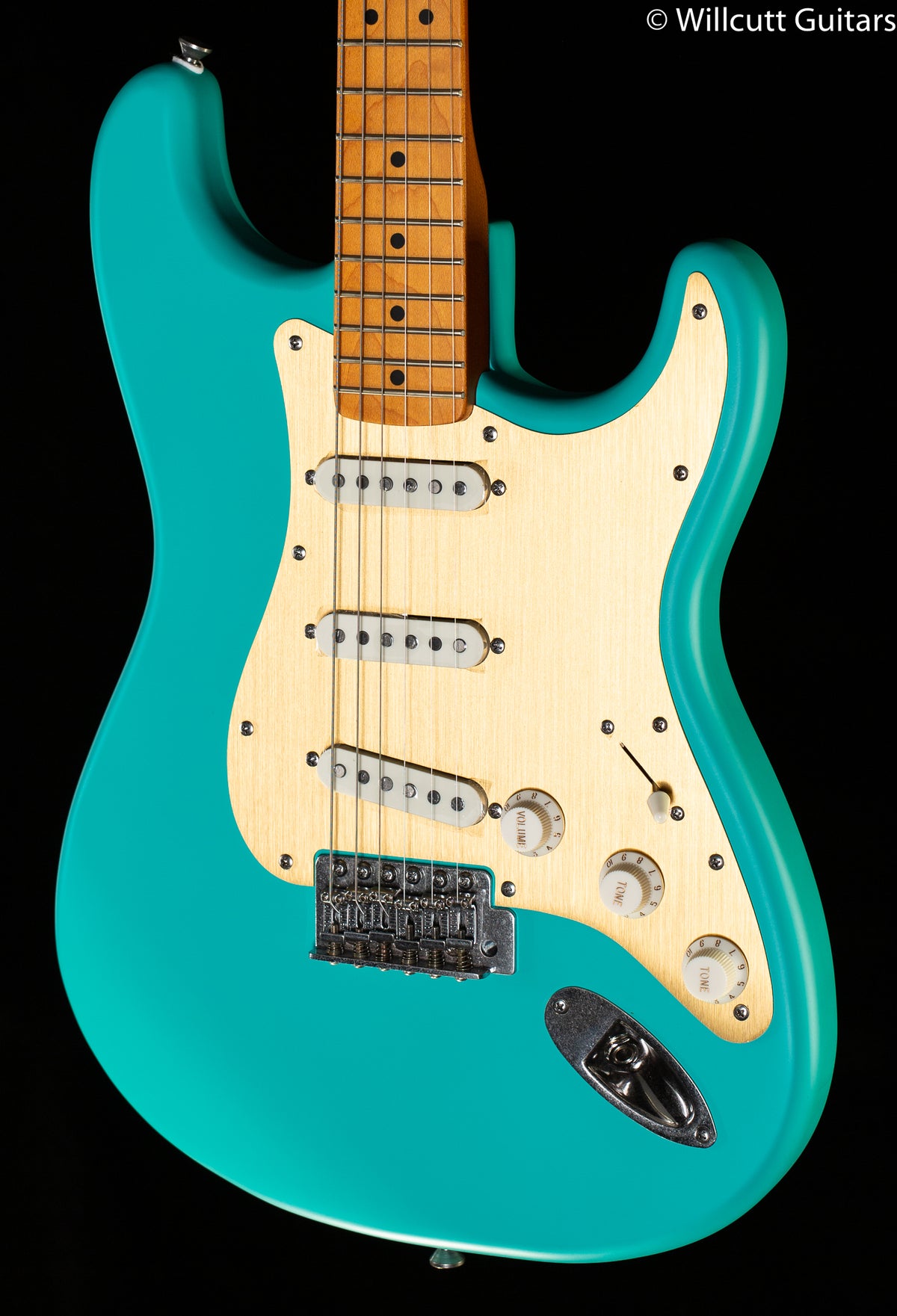 Squier 40th Anniversary Stratocaster Vintage Edition Maple Fingerboard Gold Anodized Pickguard, Satin Sea Foam Green (399)