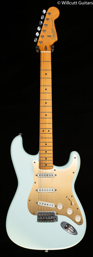 Squier 40th Anniversary Stratocaster, Vintage Edition, Maple Fingerboard, Gold Anodized Pickguard, Satin Sonic Blue (650)