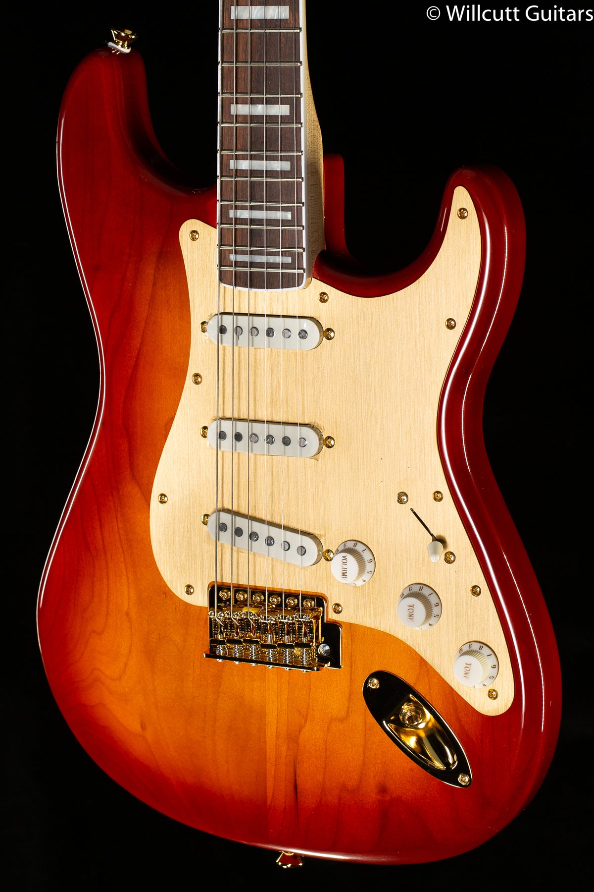 Squier 40th Anniversary Stratocaster, Gold Edition, Laurel Fingerboard (161)