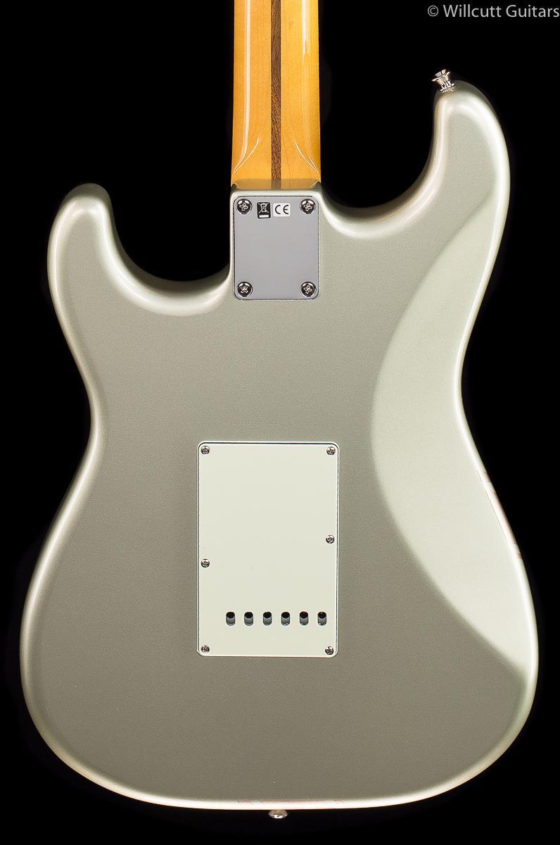 fender-fsr-traditional-50s-stratocaster-inca-silver-with-shoreline-gold-stripes-748