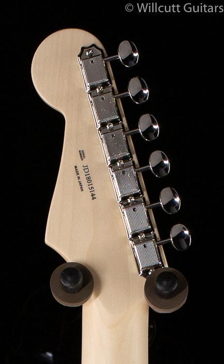 Fender Limited Edition Aerodyne Classic Strat Flame Maple Top 3 Color Sunburst