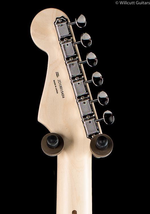 fender-limited-edition-aerodyne-classic-strat-flame-maple-top-crt-454