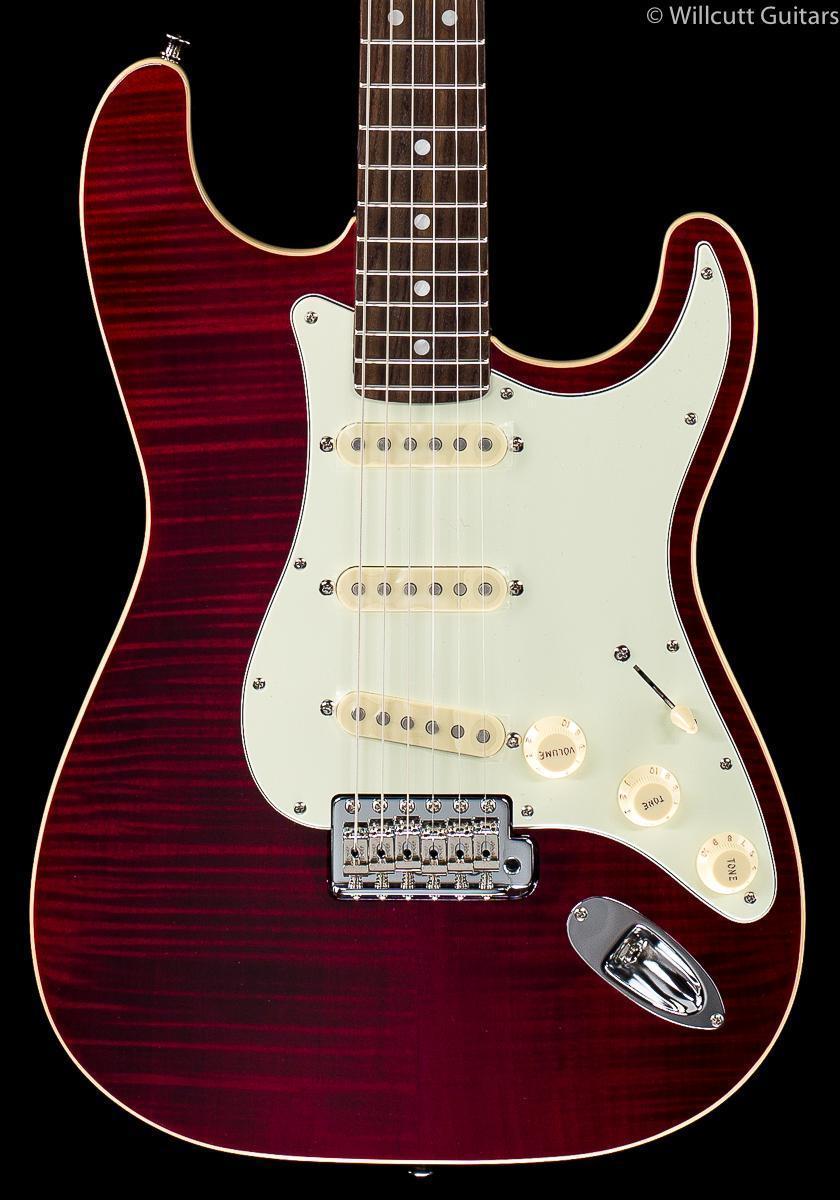 Fender LIMITED EDITION AERODYNE Classic Strat Flame Maple Top Crimson Red Trans