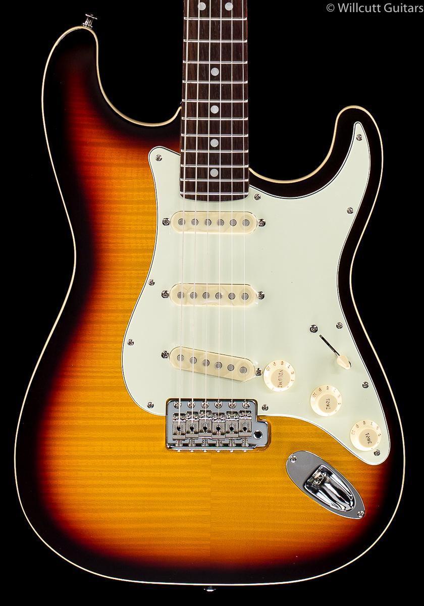 Fender Limited Edition Aerodyne Classic Strat Flame Maple Top 3 Color Sunburst