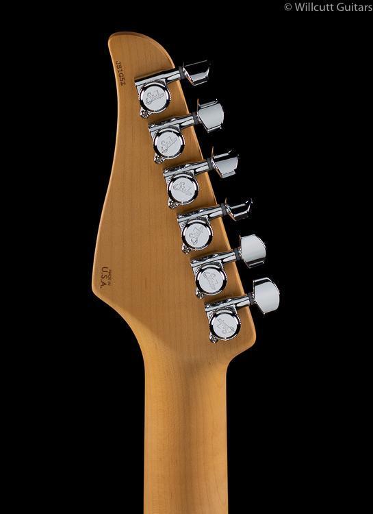 suhr-classic-t-trans-butterscotch-maple-15