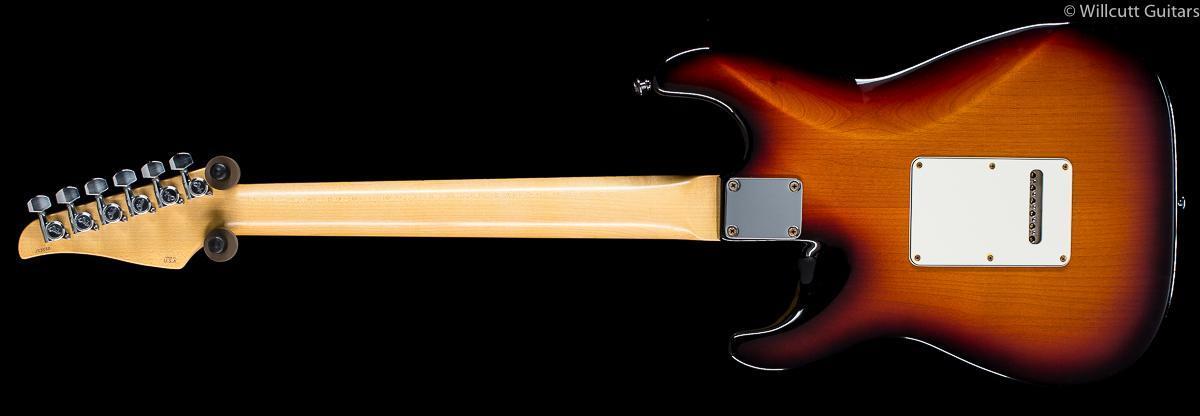 suhr-classic-s-antique-hss-3-tone-sunburst-maple-38