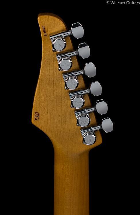 suhr-classic-antique-black-over-3-tone-sunburst-sss-57