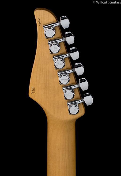 suhr-classic-s-vintage-yellow-maple-50