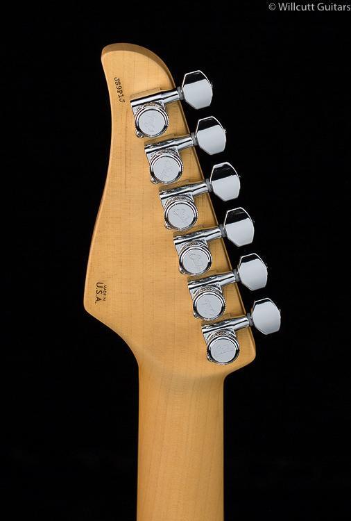 suhr-classic-s-3-tone-sunburst-rosewood-91