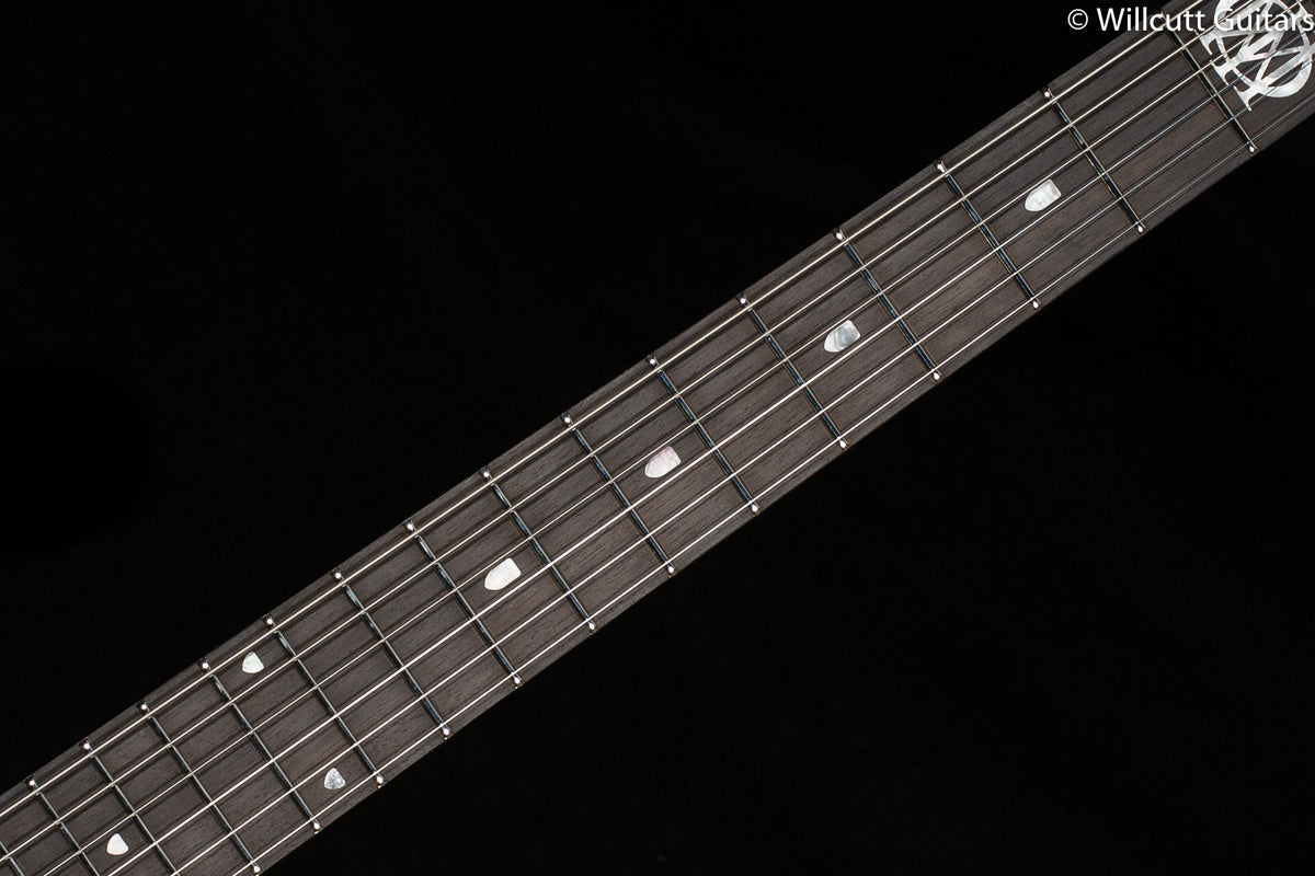 Ernie Ball Music Man Majesty 6 Lava Flow (130)