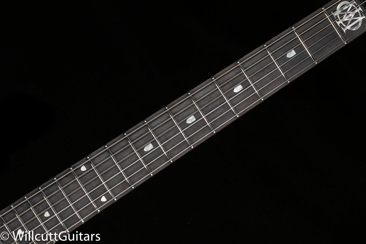 Ernie Ball Music Man Majesty 6 Lava Flow (309)