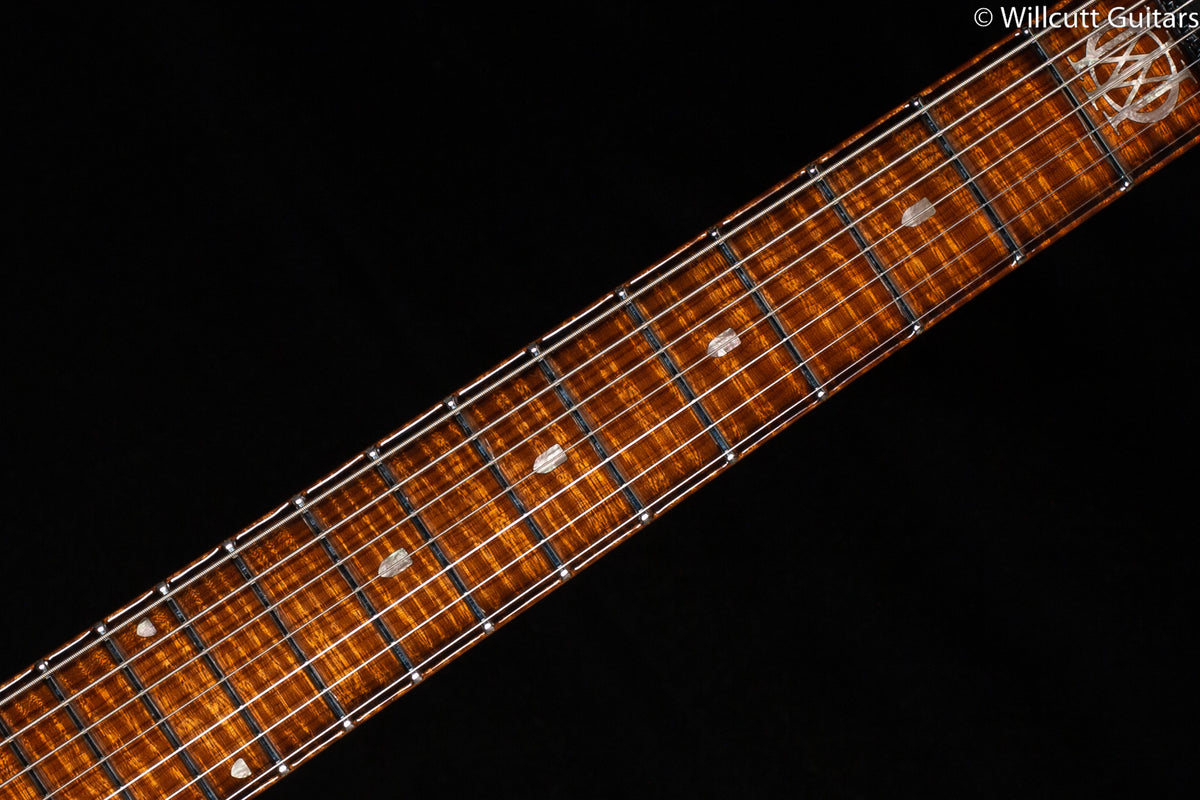 Ernie Ball Music Man Majesty 7 Maple Top Spice Melange (580)