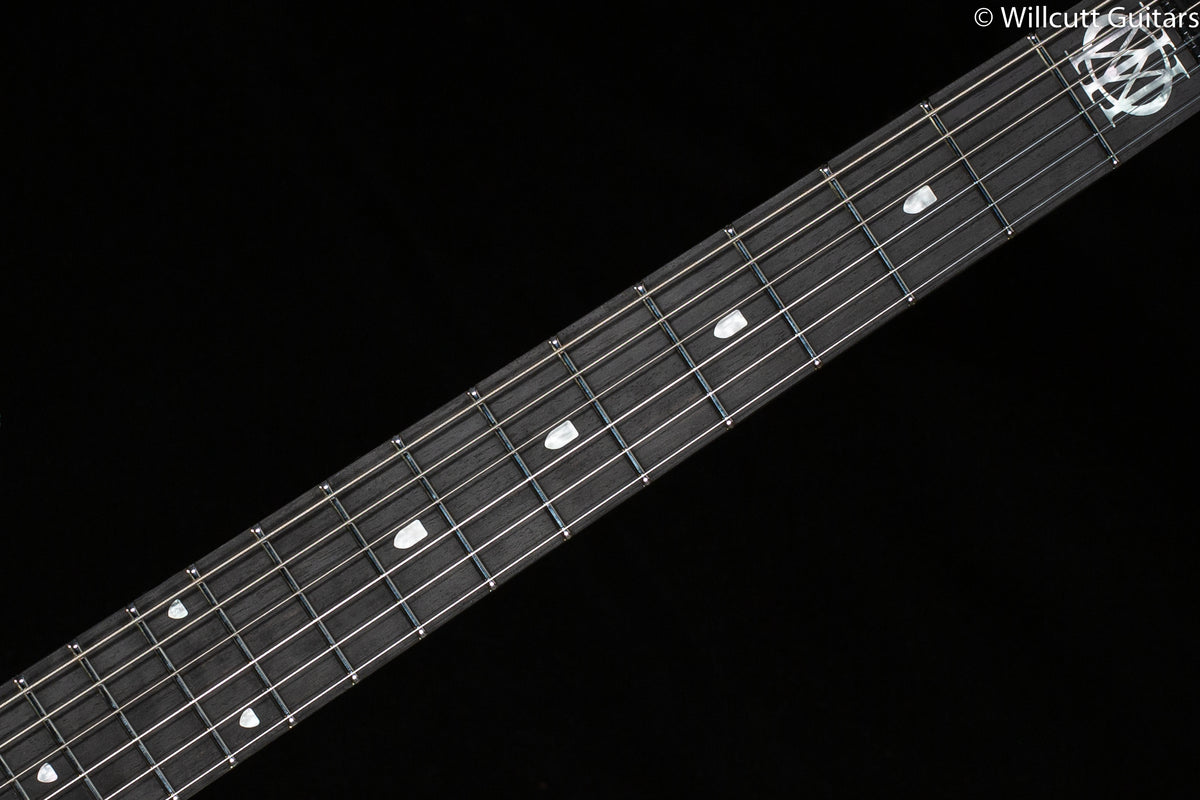 Ernie Ball Music Man Majesty 6 Emerald Sky (789)