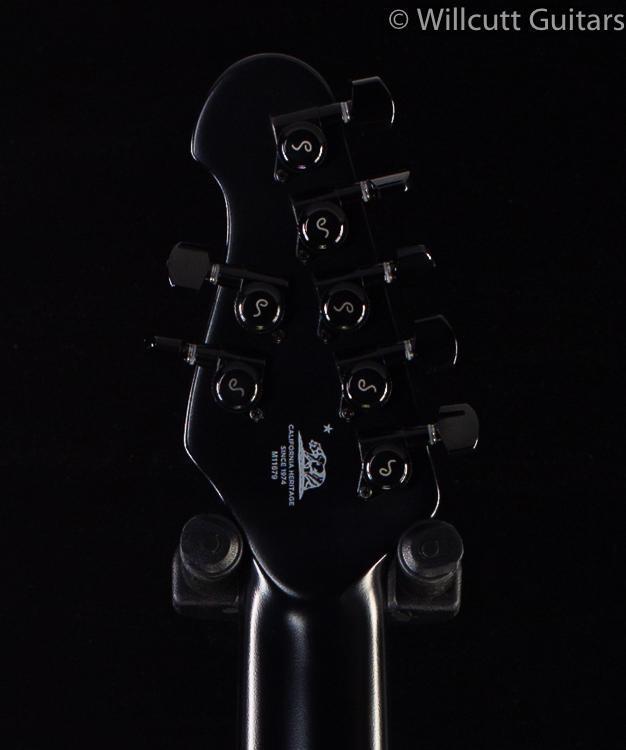 ernie-ball-music-man-majesty-7-stealth-679