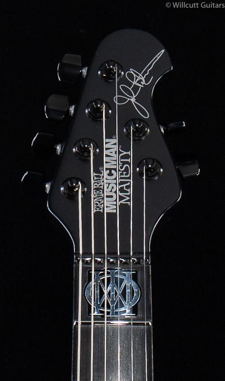 ernie-ball-music-man-majesty-polar-noir-235