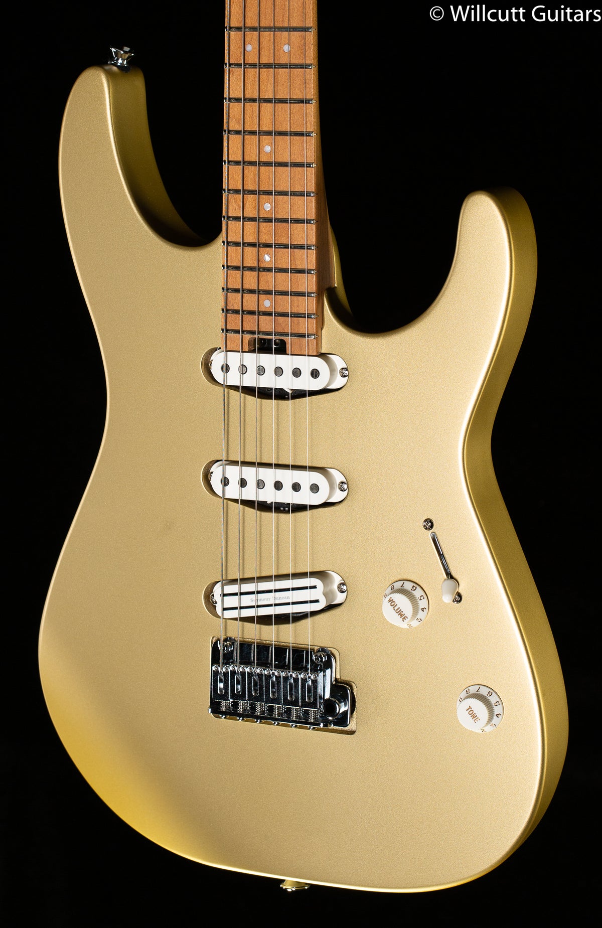 Charvel Pro-Mod DK22 SSS 2PT CM, Caramelized Maple Fingerboard, Pharaohs Gold